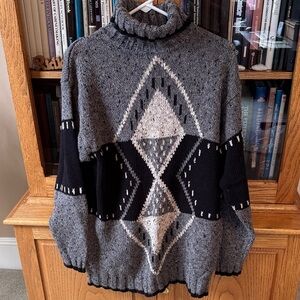 Vintage Cozy Geometric Turtleneck Sweater - Gray/Black